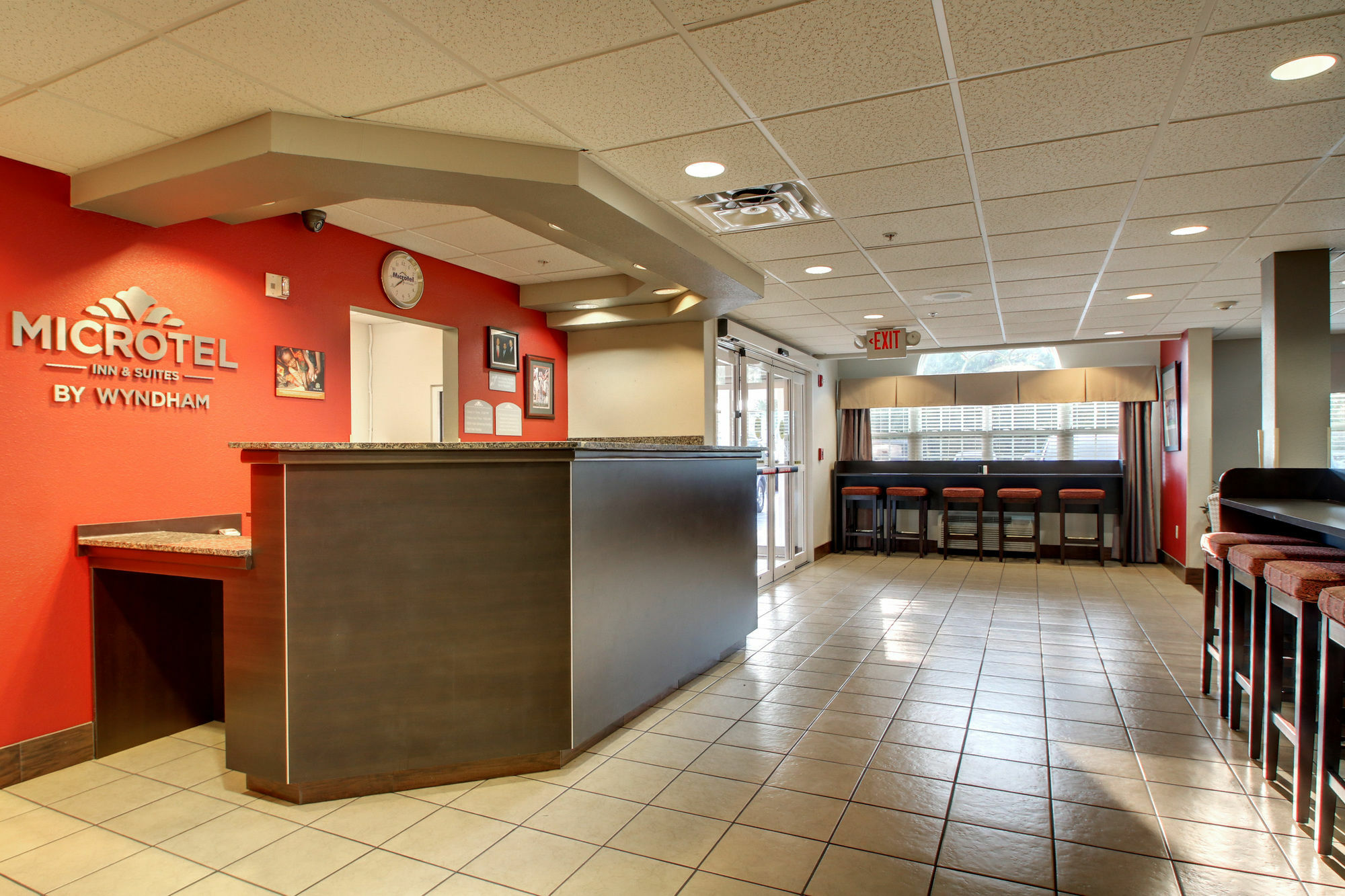 Microtel Inn & Suites By Wyndham Tuscaloosa Buitenkant foto